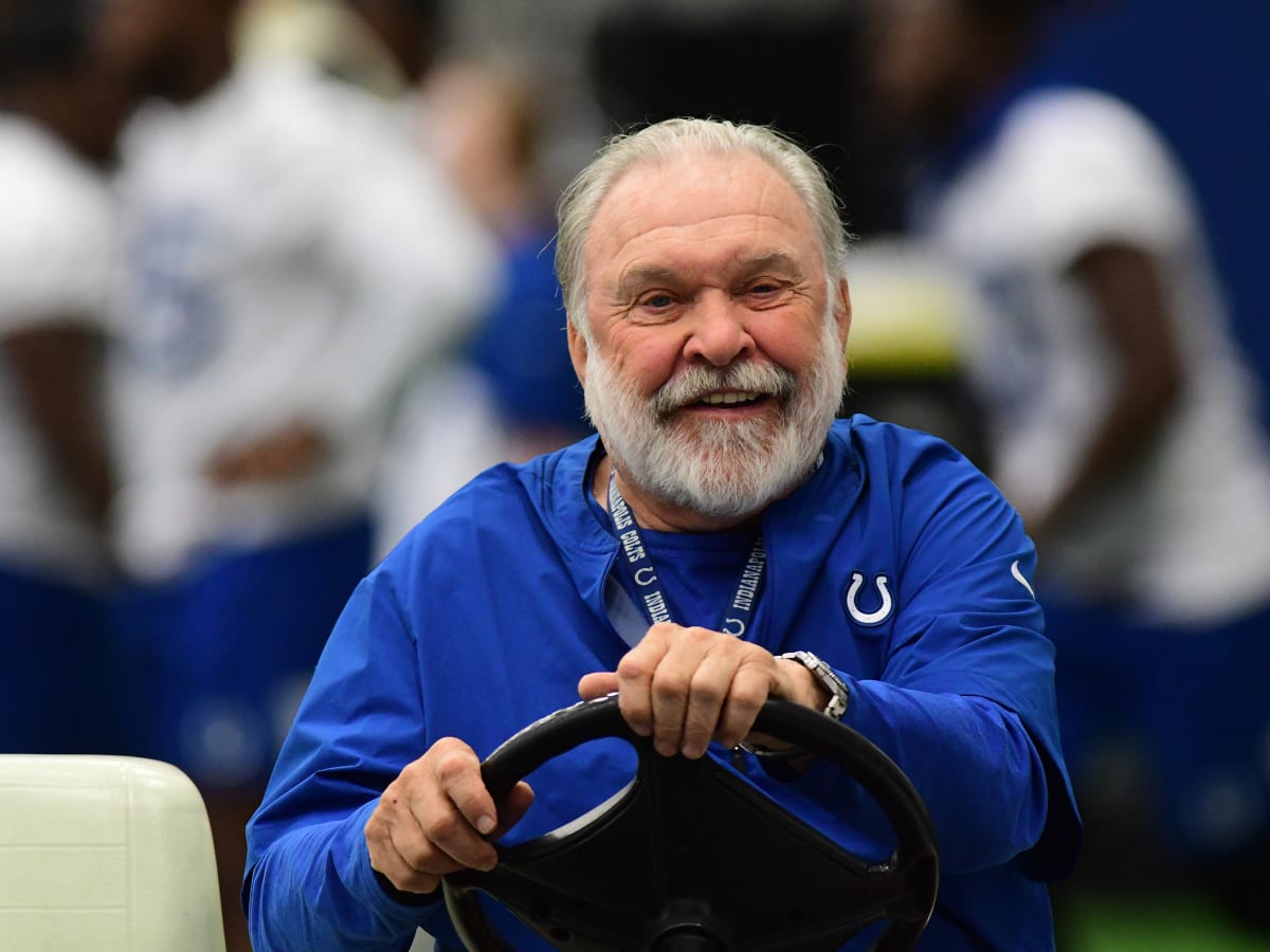 Indianapolis Colts: Peyton Manning gives statement on Howard Mudd