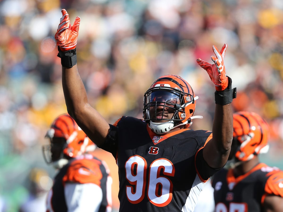 In joining the Seahawks and restructuring his contract, defensive end  Carlos Dunlap is betting on himself