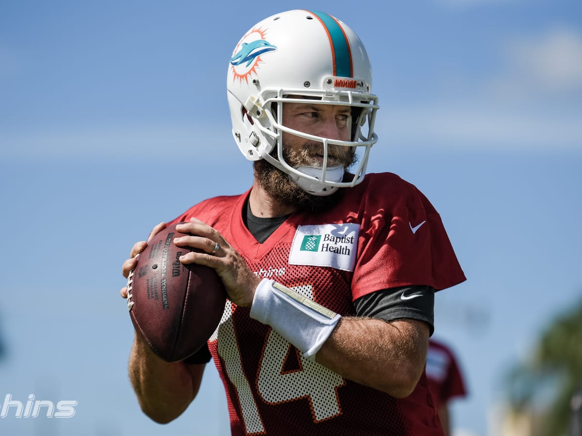 Former Miami Dolphins quarterback Ryan Fitzpatrick goes on IR