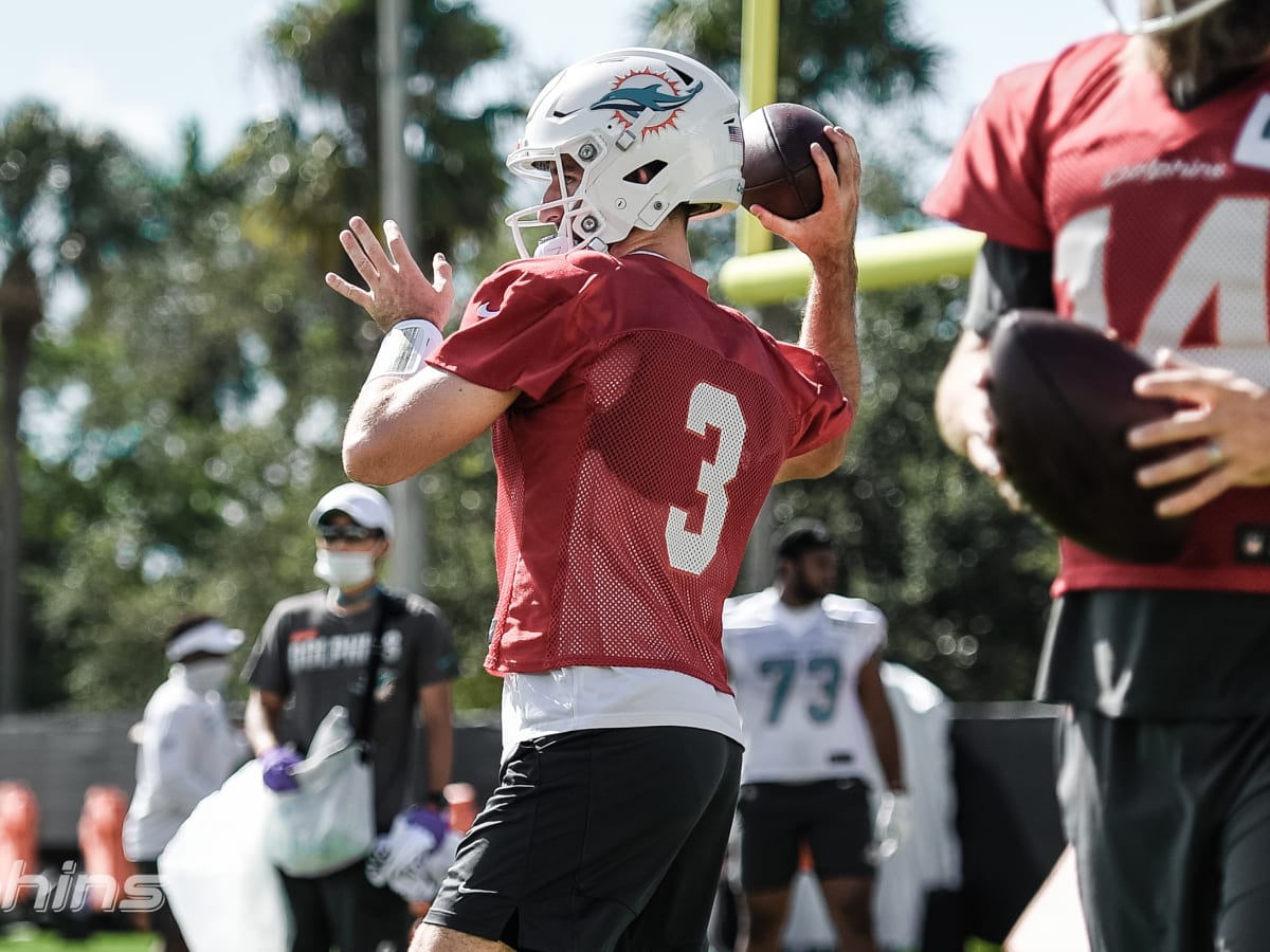 Dolphins' Josh Rosen won't demand trade, instead hoping to 'seize  opportunity when it comes' in Miami 