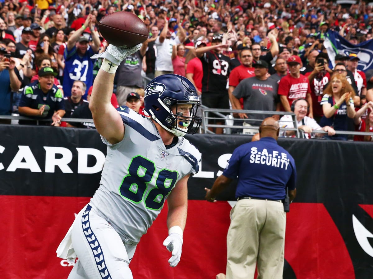 Seahawks' Will Dissly could have shorter recovery after successful surgery  - Seattle Sports