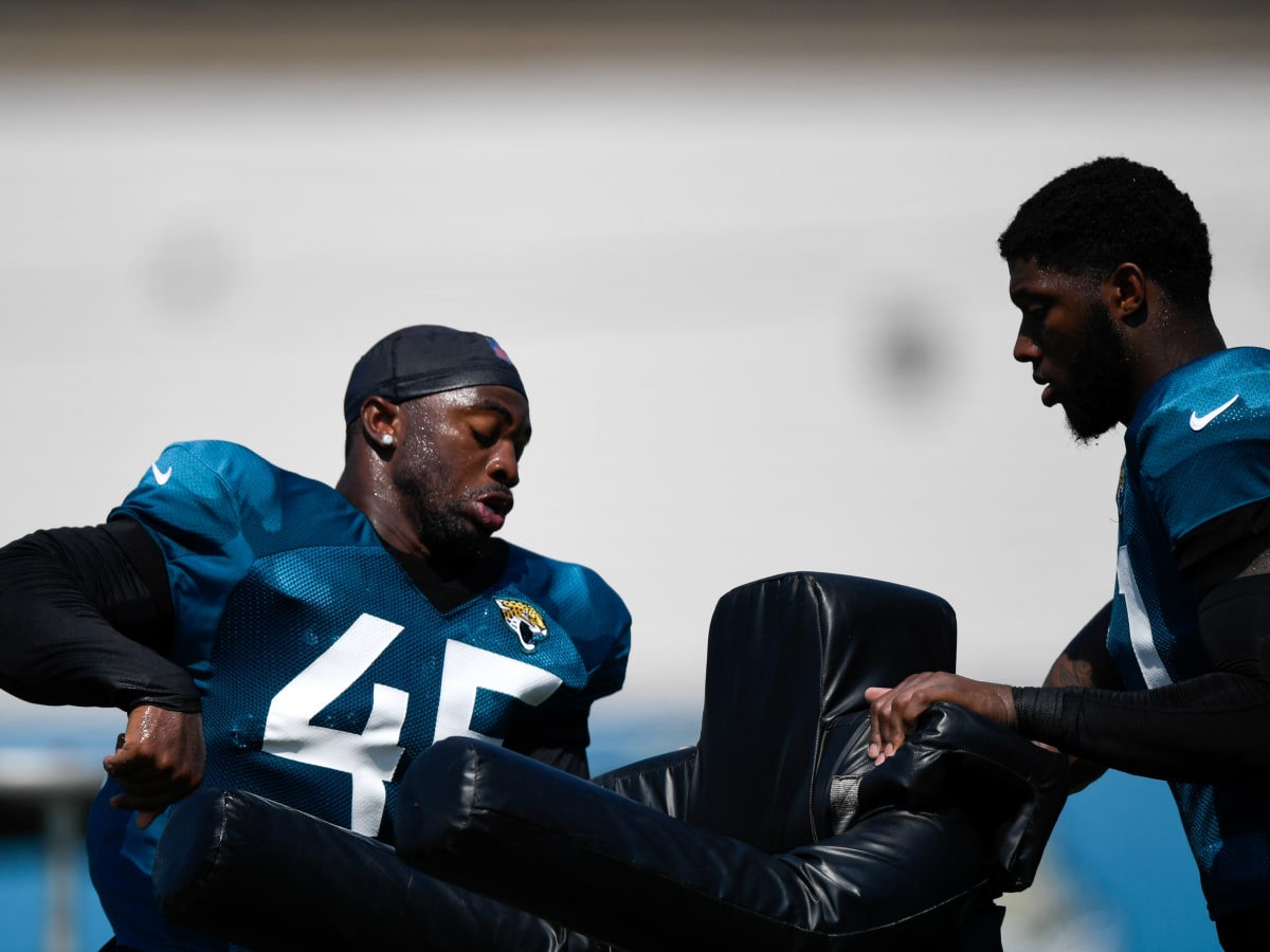 K'Lavon Chaisson Looking up to Josh Allen as 'Role Model' - Generation  Jaguar