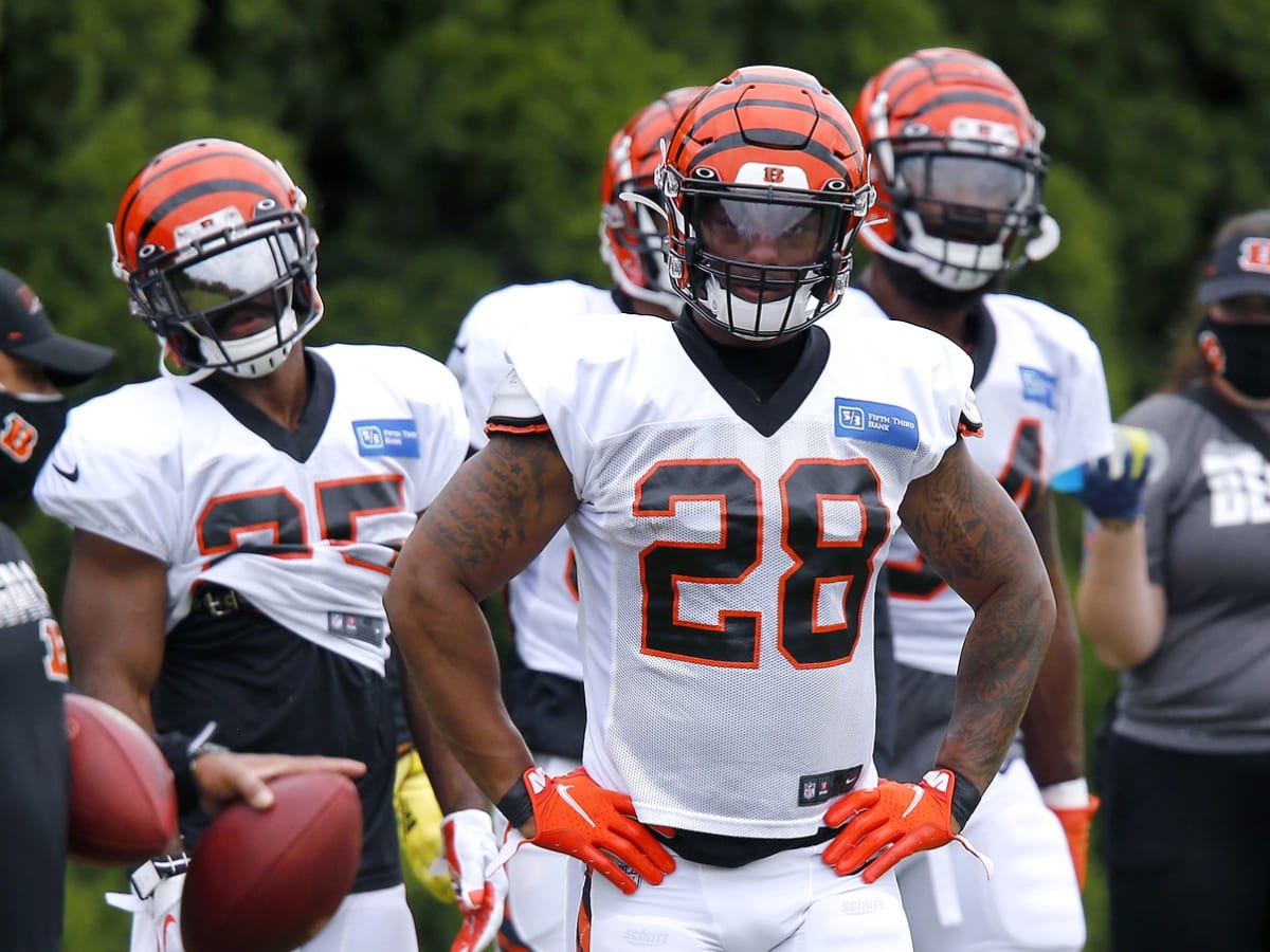 Cincinnati Bengals Brass Lauds Joe Mixon's Professionalism in Contract  Restructure