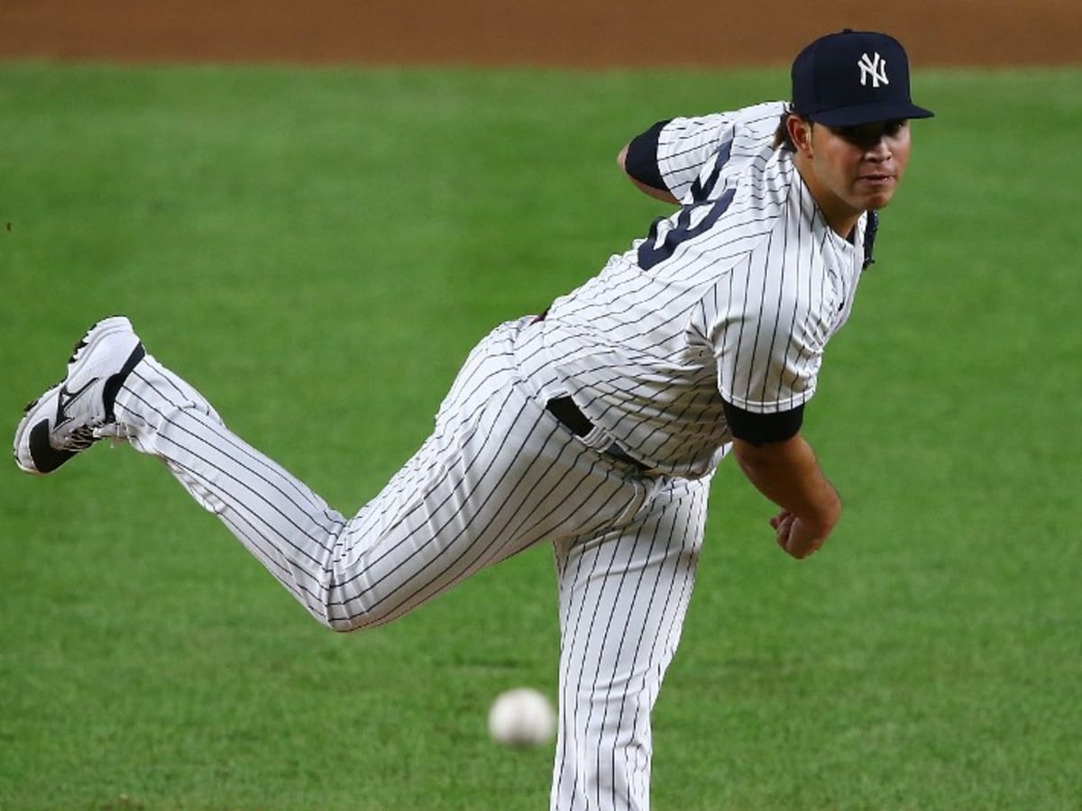 Yankees wear pinstripes for first time - This Day In Baseball