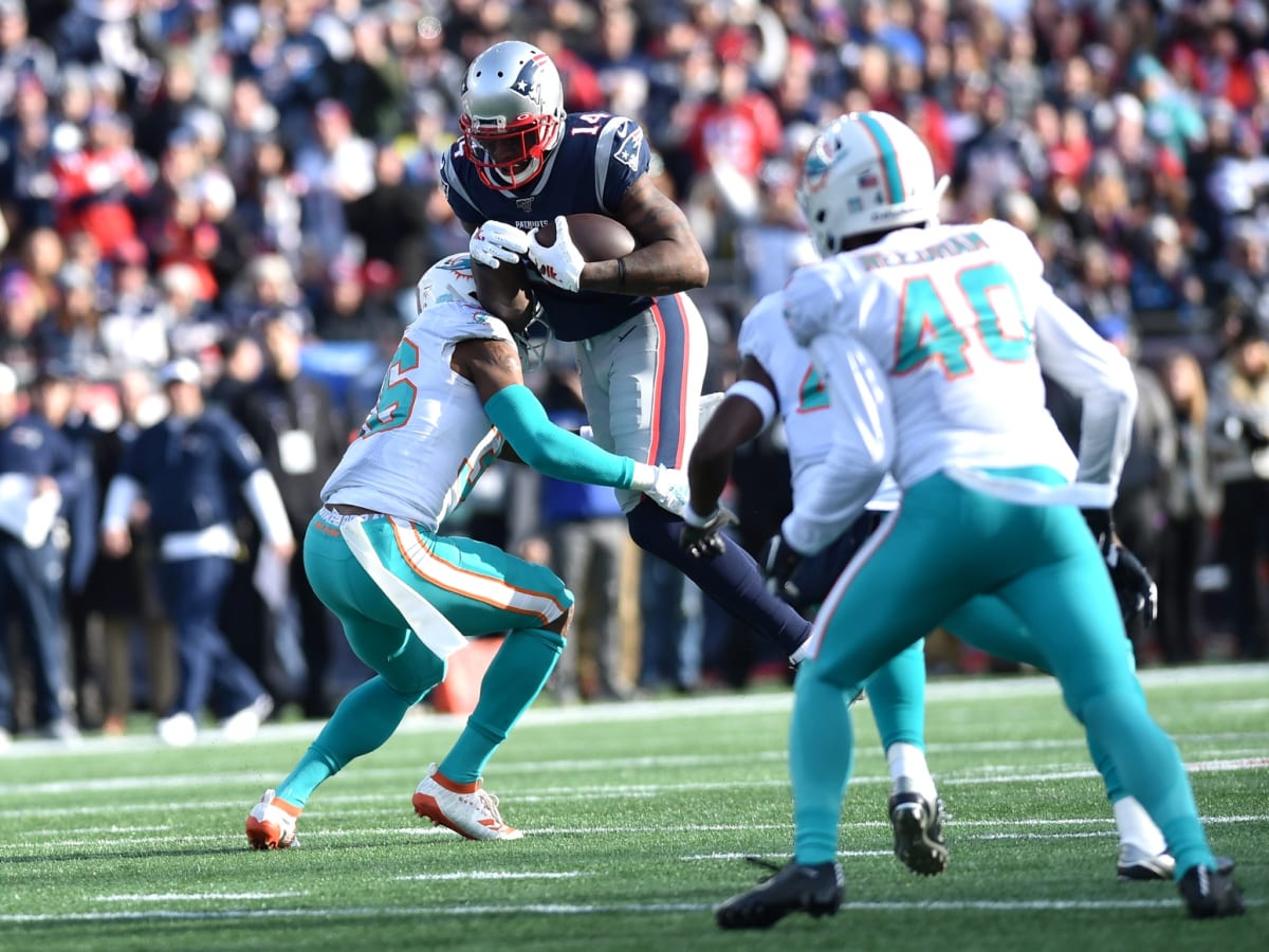 Dolphins News: Mohamed Sanu Signs With Dolphins As Veterans Report To  Training Camp 