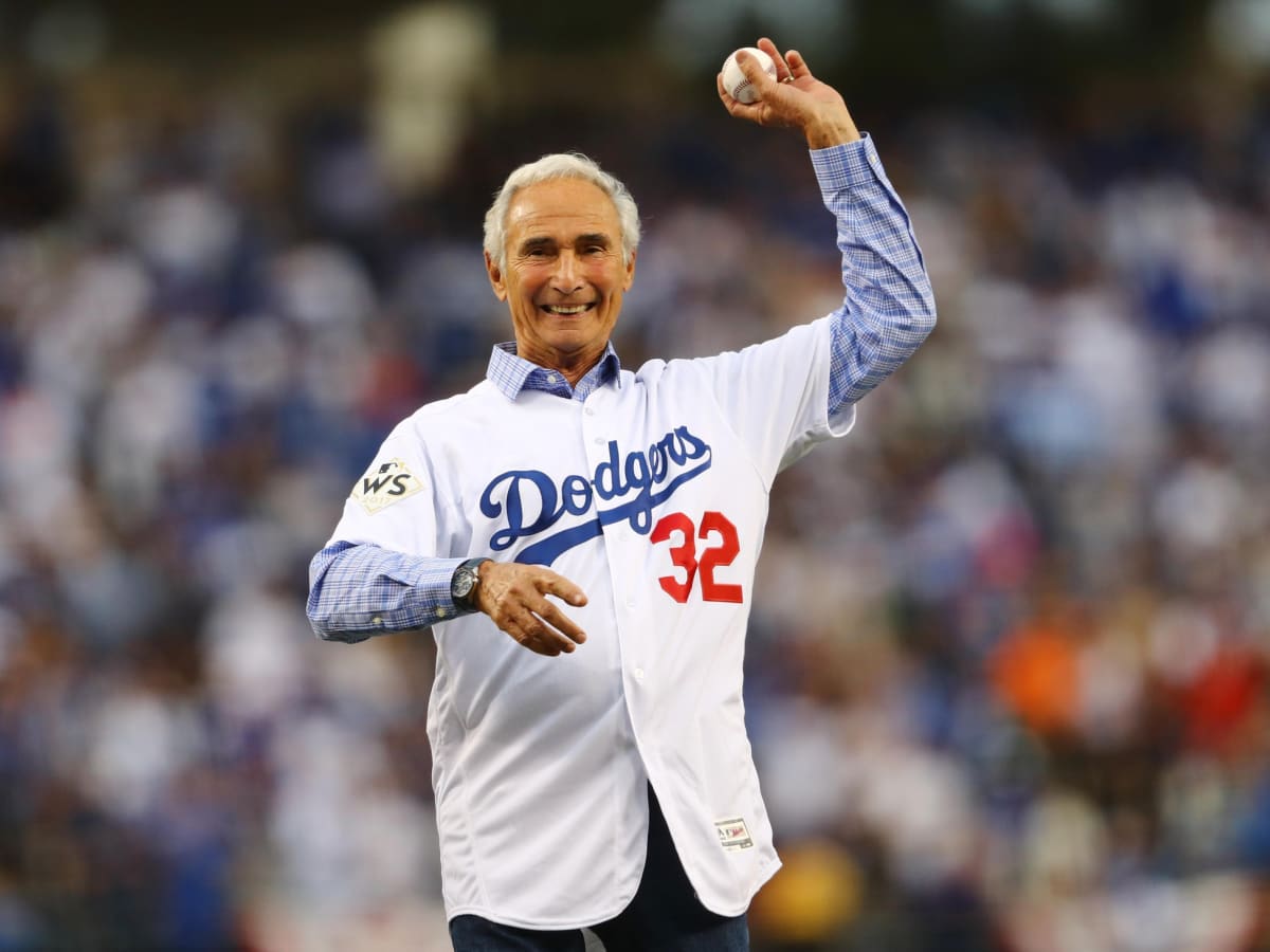 Koufax achieves perfection