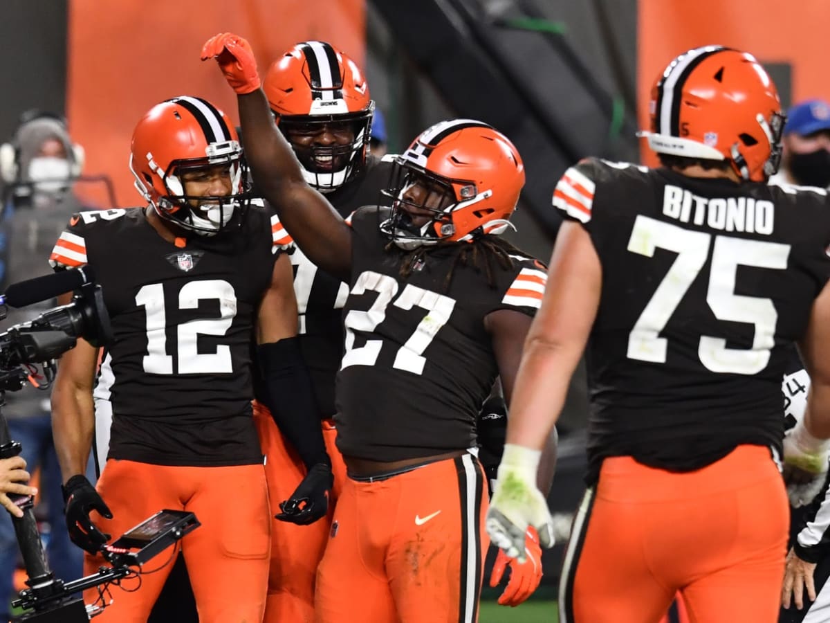 Conklin Carted Off Field in Bengals Game - Sports Illustrated Cleveland  Browns News, Analysis and More