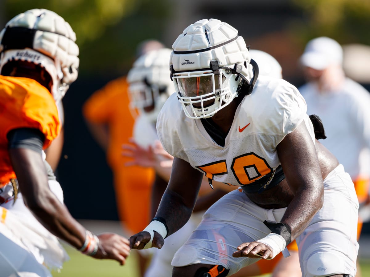 Trey Smith to Remain with Tennessee for Senior Season - Sports Illustrated  Tennessee Volunteers News, Analysis and More