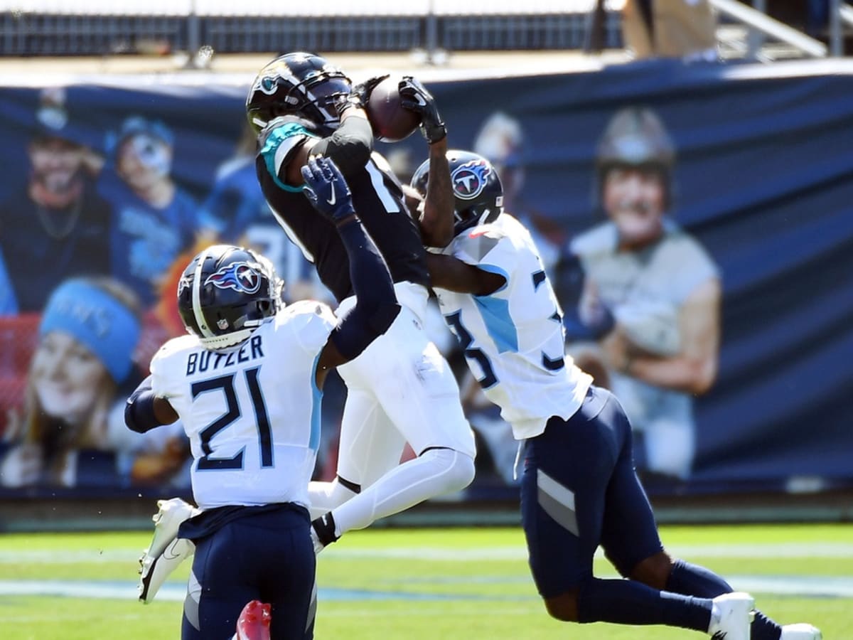 Chris Claybrooks of the Jacksonville Jaguars displays his teeth