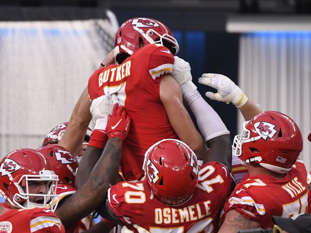 Kansas City Chiefs Defeat Los Angeles Chargers Behind Generational