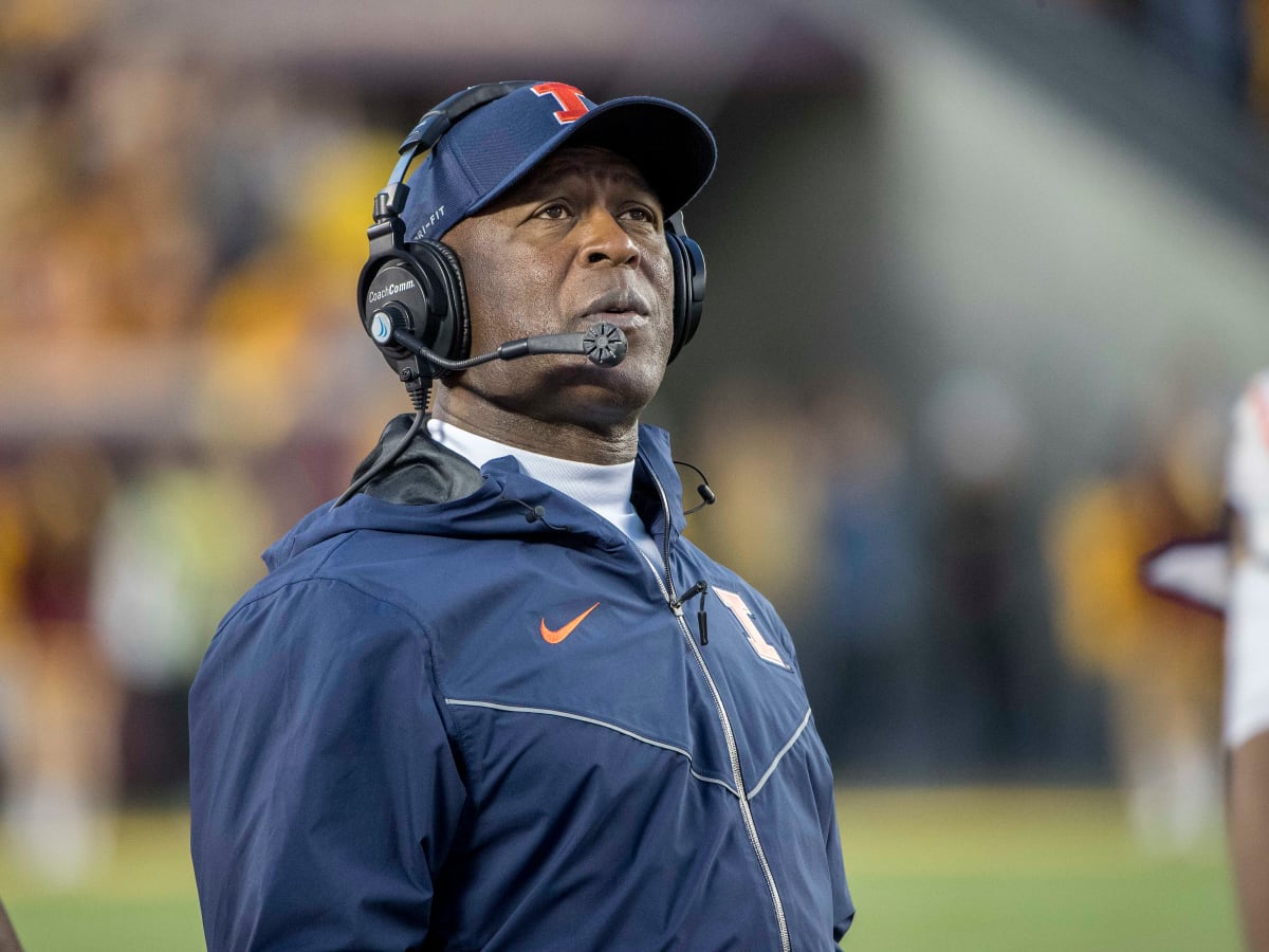 Illinois banks on Lovie Smith's NFL approach