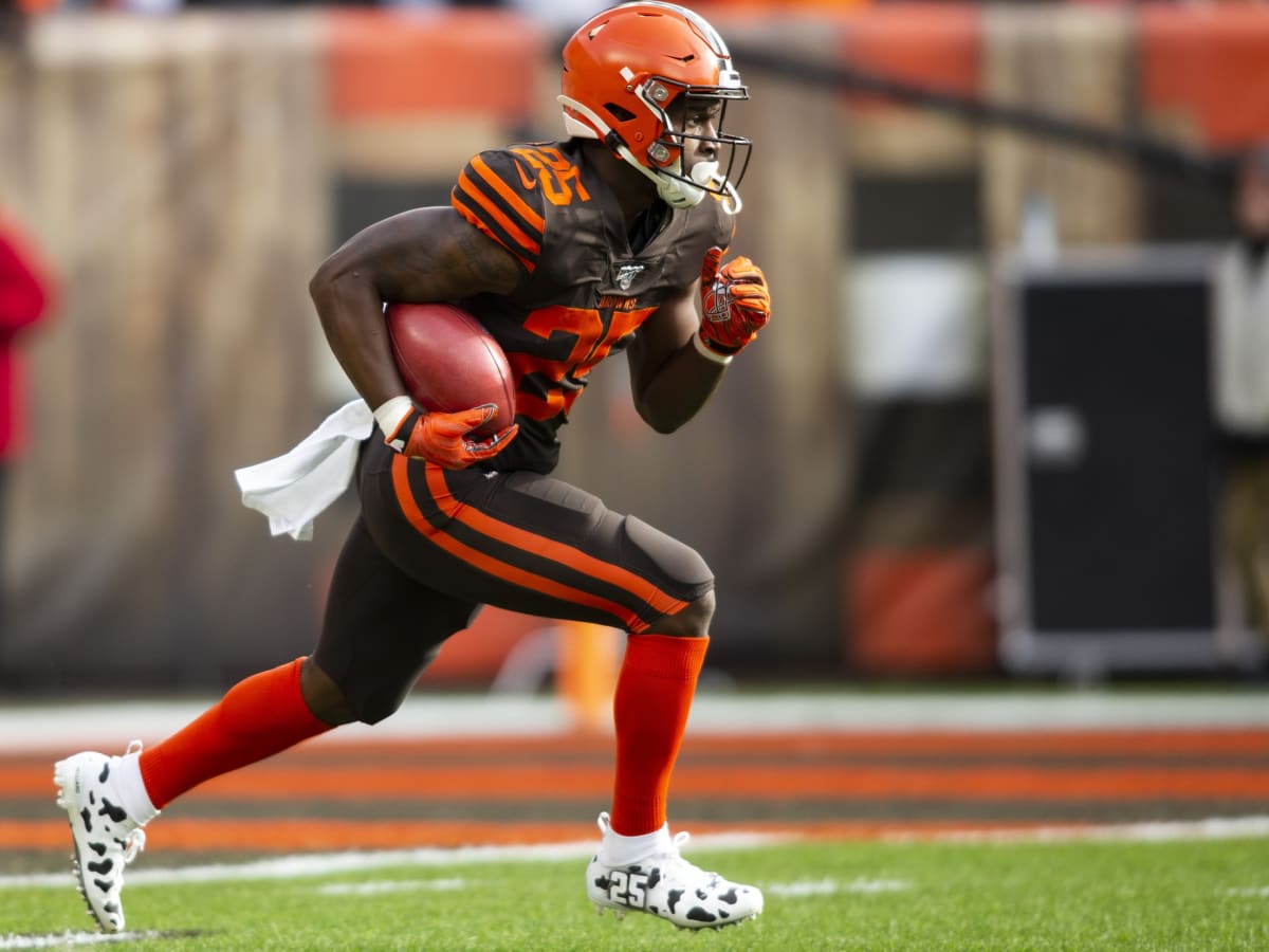 Houston Texans claim RB Dontrell Hilliard off waivers from the Browns