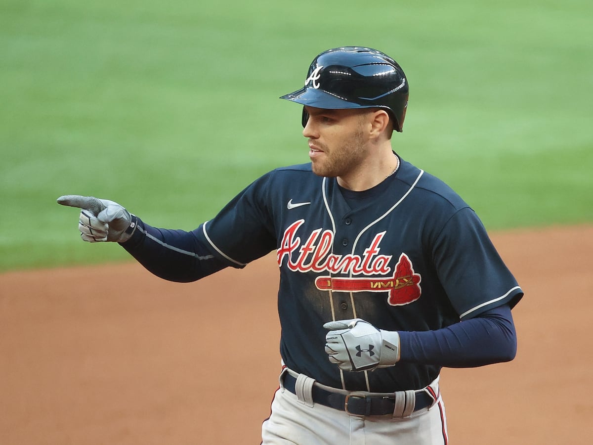 Freddie Freeman's FIRST career mlb hit back in 2010!! 