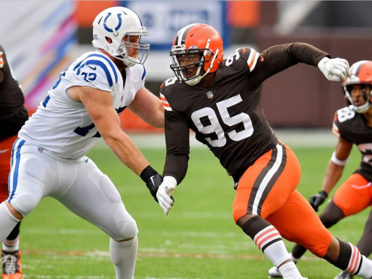 MIAMI GARDENS, FL - NOVEMBER 13: Cleveland Browns safety John Johnson III ( 43) backpedals as he defends in the secondary during the game between the Cleveland  Browns and the Miami Dolphins on