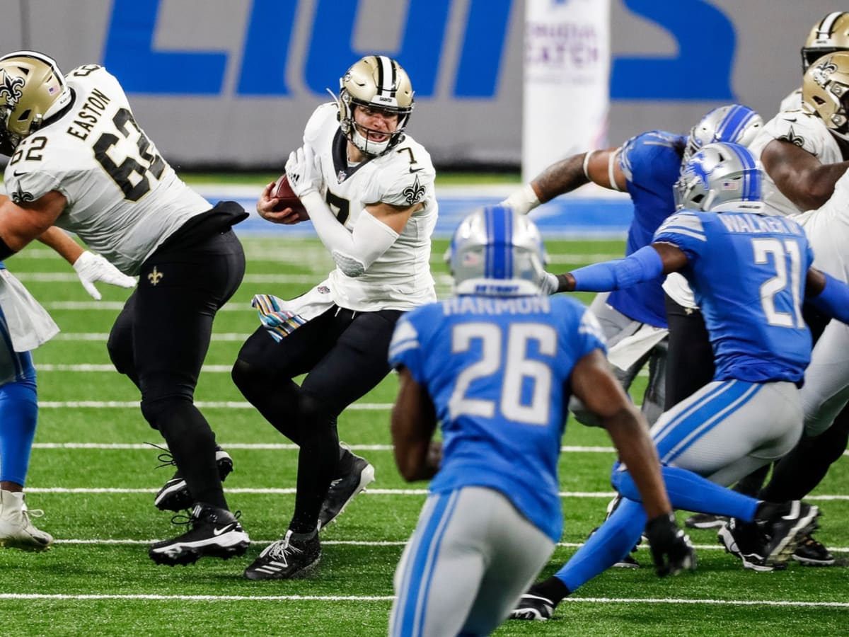 New Orleans Saints quarterback Taysom Hill warms up before an NFL football  game against the New York Giants in New Orleans, Sunday, Oct. 3, 2021. (AP  Photo/Derick Hingle Stock Photo - Alamy