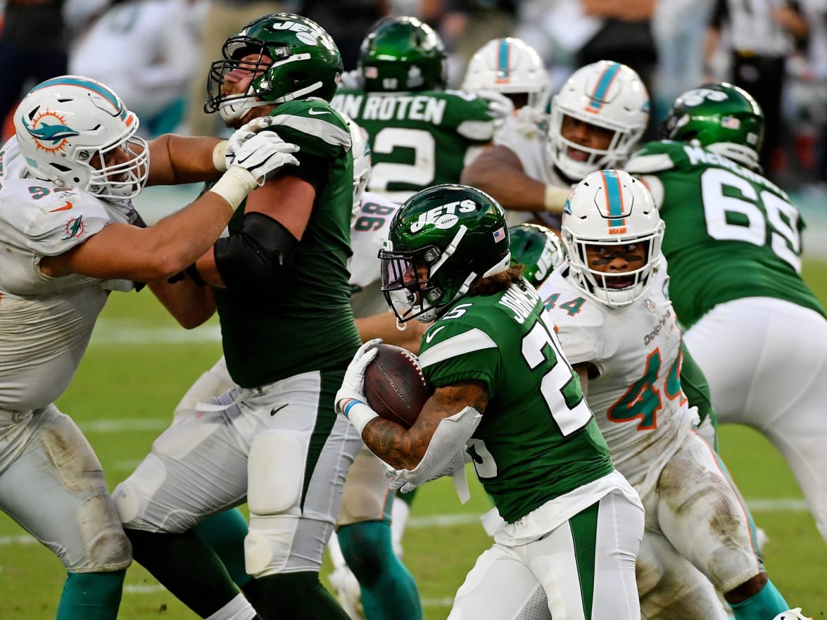 Makeshift offensive line struggles for Jets in season opener - Newsday