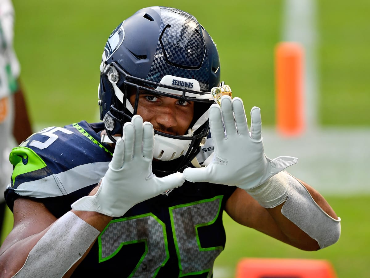 Travis Homer Proving to Be Excellent Day 3 Pick for Seahawks - Sports  Illustrated Seattle Seahawks News, Analysis and More