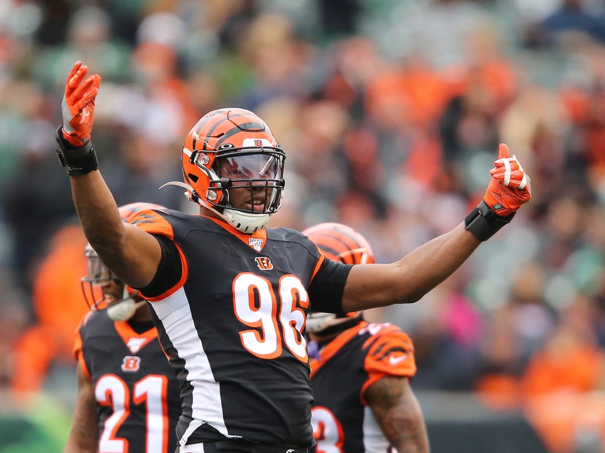 Former Florida Gator Carlos Dunlap dealt from Bengals to Seahawks