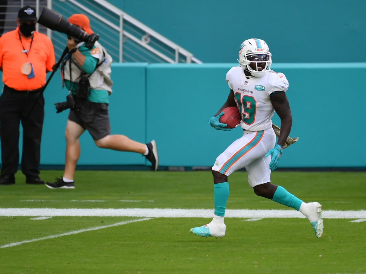 Miami Dolphins trade WR Jakeem Grant to Chicago Bears 