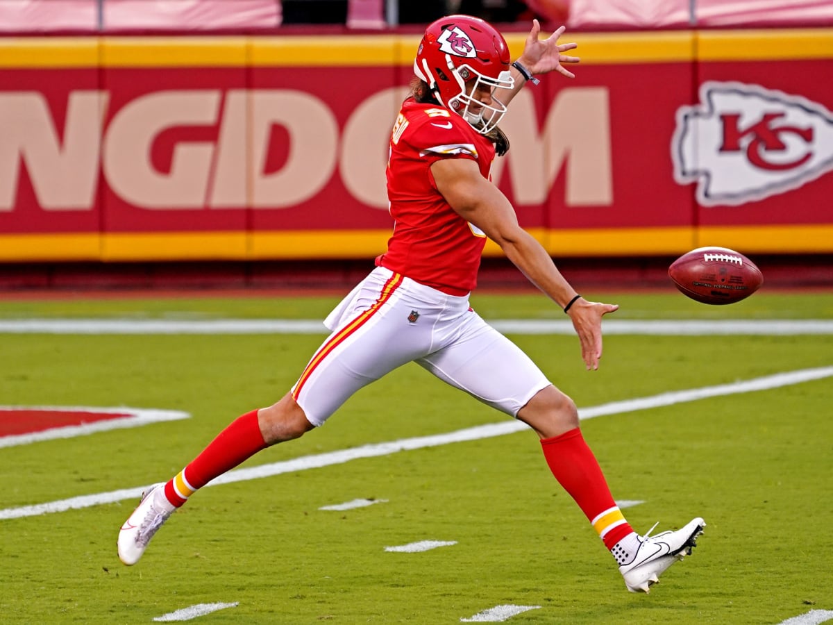 Tommy Townsend Still on Toes After Winning Kansas City Chiefs' Punter  Battle - Sports Illustrated Kansas City Chiefs News, Analysis and More