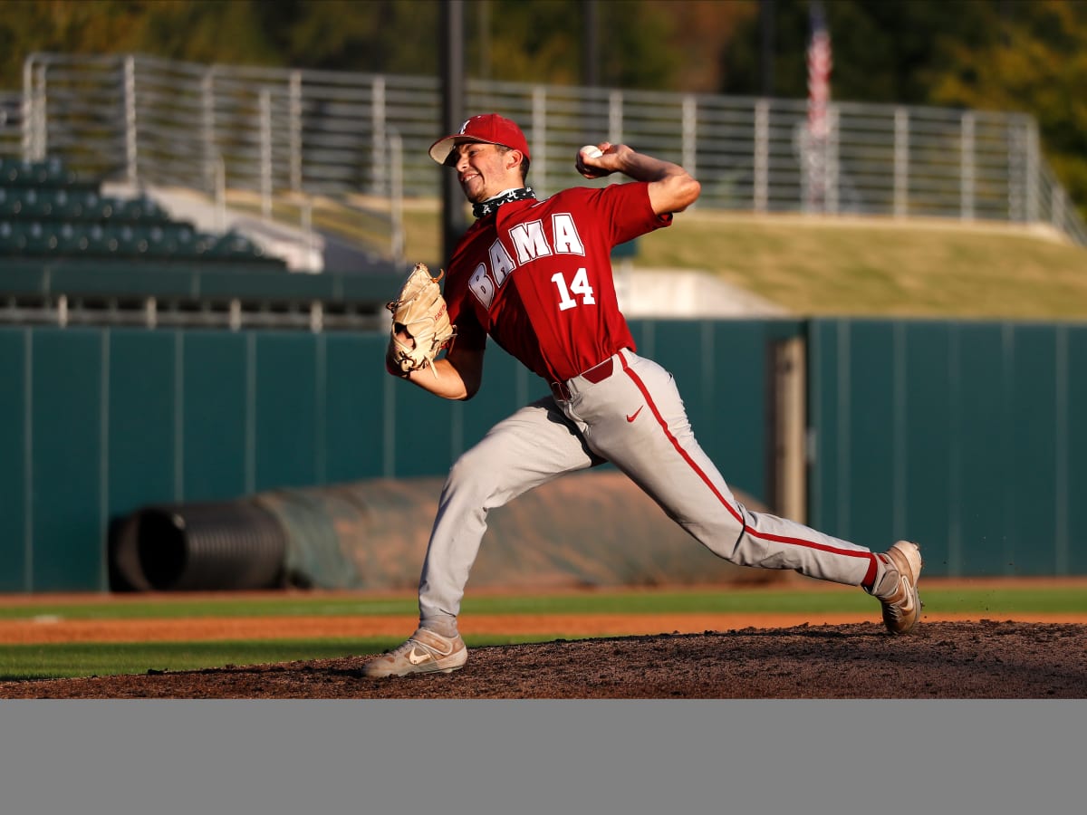 No. 22 Alabama baseball steals a game against No. 1 Arkansas