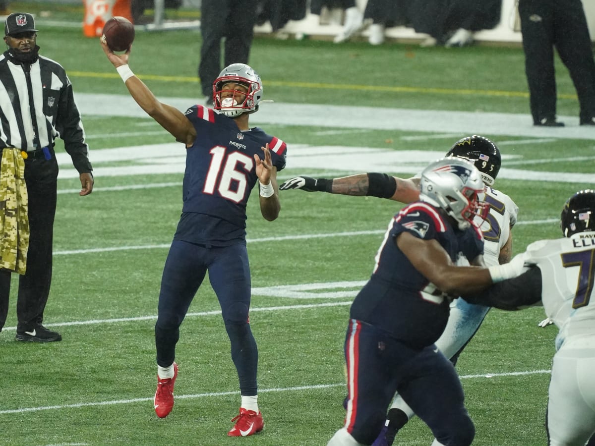 Patriots defeat Ravens at a wet Gillette Stadium