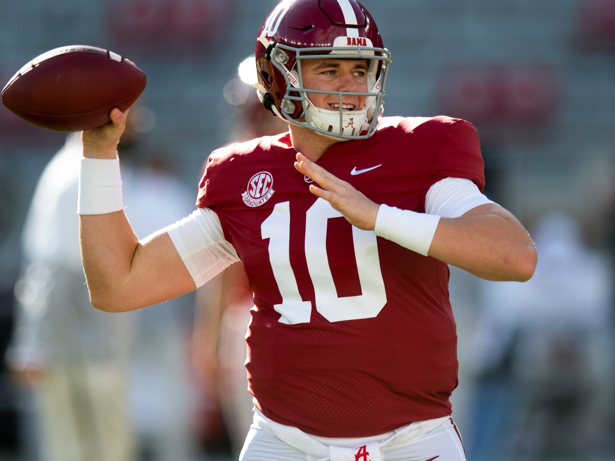 Alabama football quarterback situation favors experienced Mac Jones