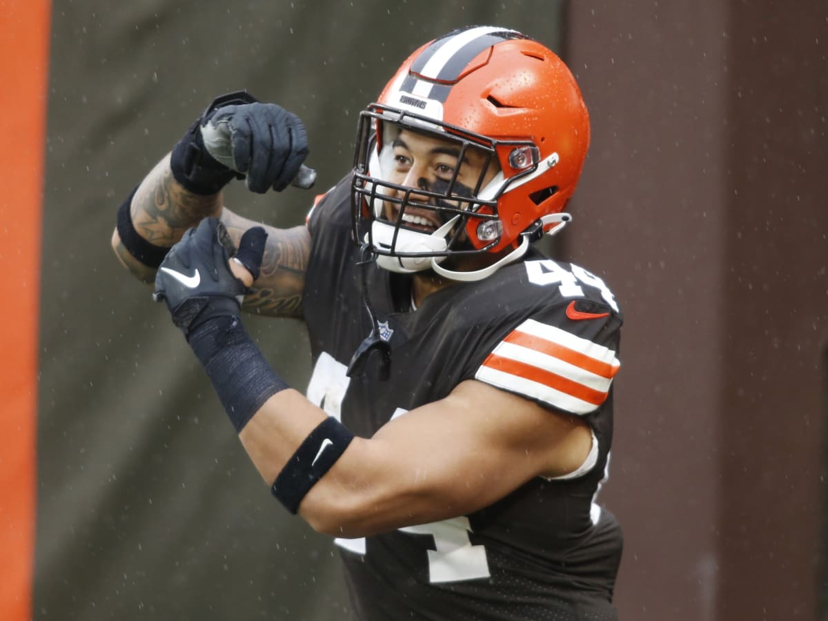 Browns linebackers Jordan Kunaszyk, Tony Fields II, DT Jordan