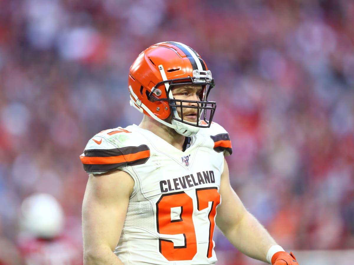 Cleveland Browns Place Tenders on TE Stephen Carlson, DE Porter