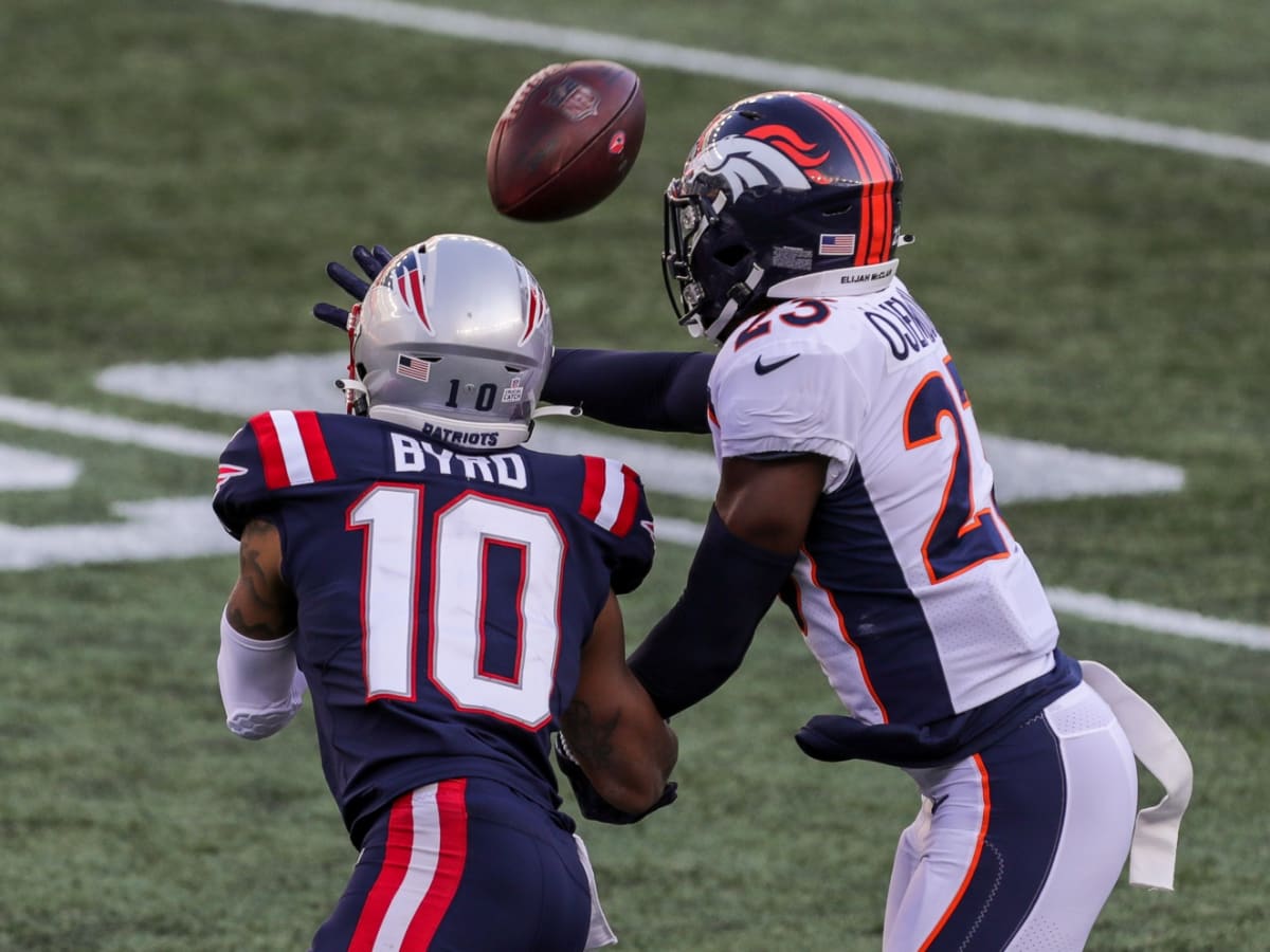 New England Patriots wide receiver Damiere Byrd makes it look easy