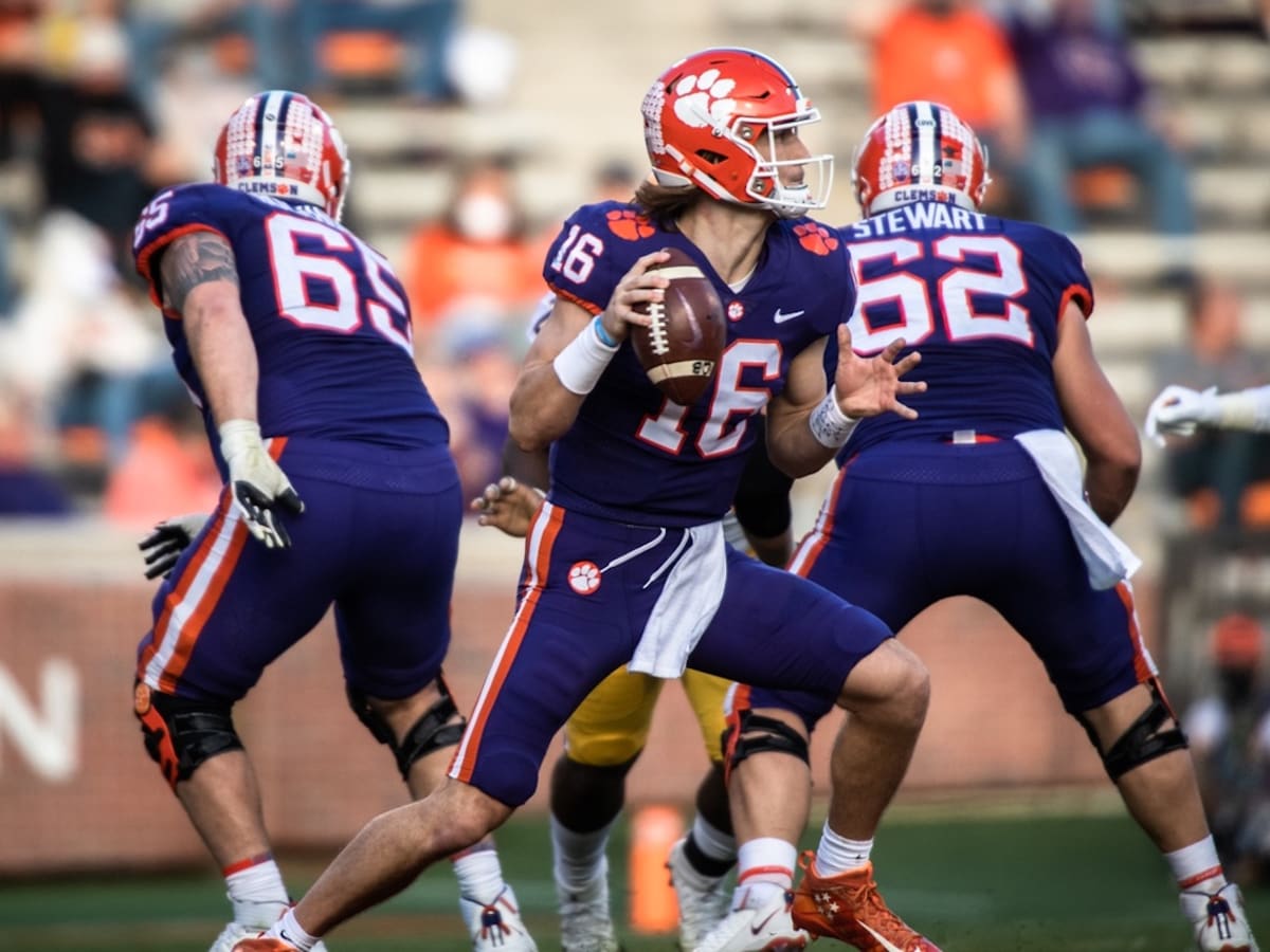 Watson Wins Archie Griffin Award – Clemson Tigers Official Athletics Site