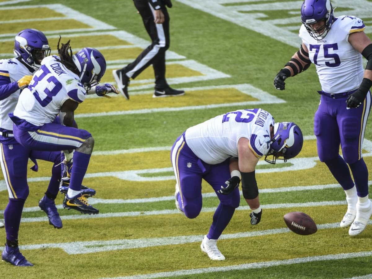 Vikings rule out TE Irv Smith, DE D.J. Wonnum for Sunday's game