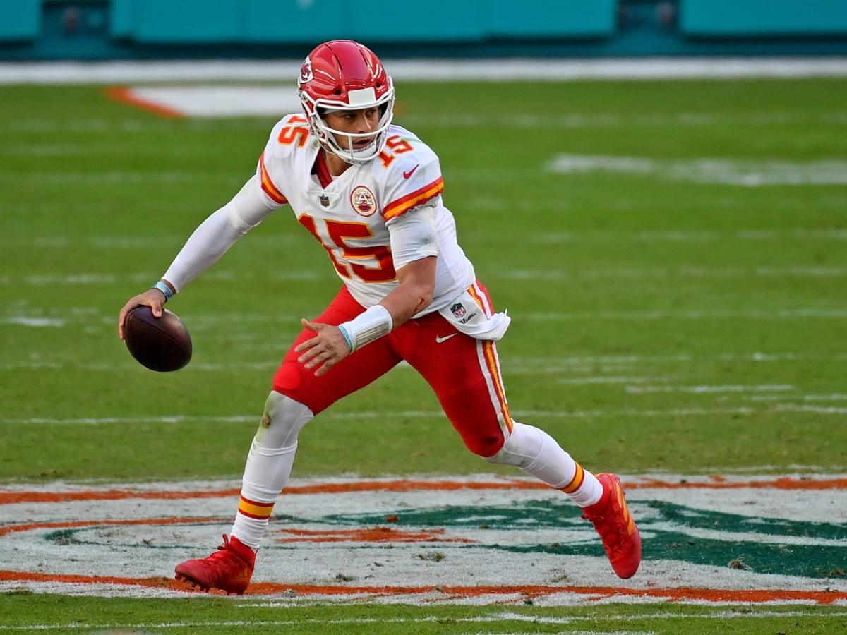 Kansas City Chiefs romp past Oakland Raiders to clinch AFC West, No. 1 seed  – The Denver Post