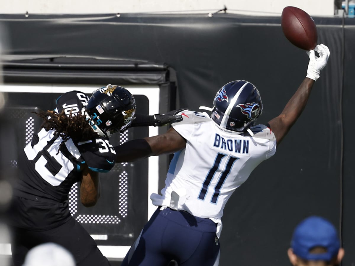 Tennessee Titans - Rookie WR A.J. Brown reppin' his QB 