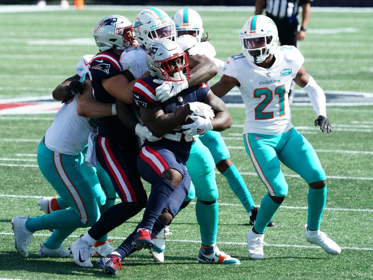 Taking Issue with PFF's X-planation - Sports Illustrated Miami Dolphins  News, Analysis and More