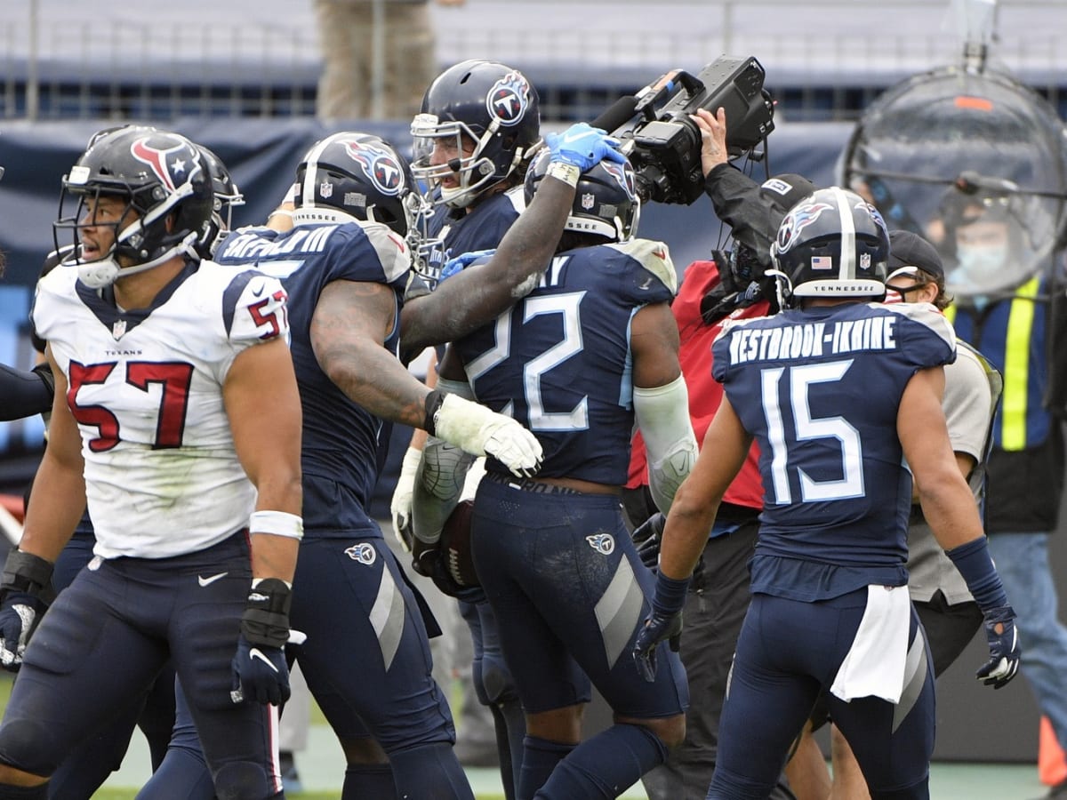 NFL: Titans clinch playoff spot with win over Texans