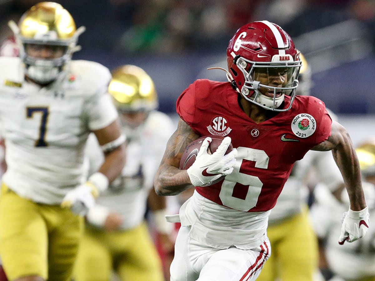 Alabama Wide Receiver DeVonta Smith Wins the Heisman Trophy - The