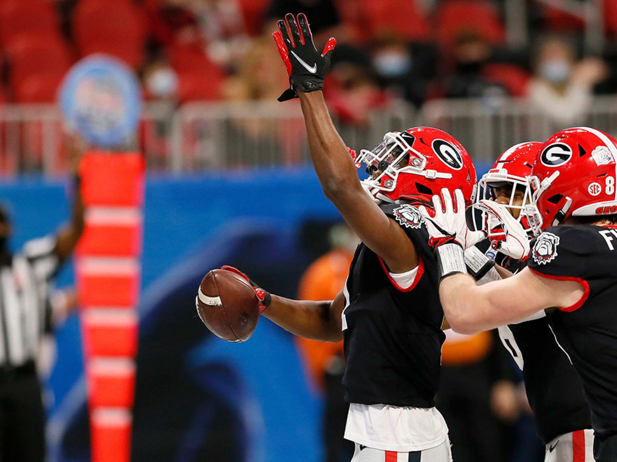 Football's Standout Season Ends with 24-21 Peach Bowl Loss to Georgia -  University of Cincinnati Athletics