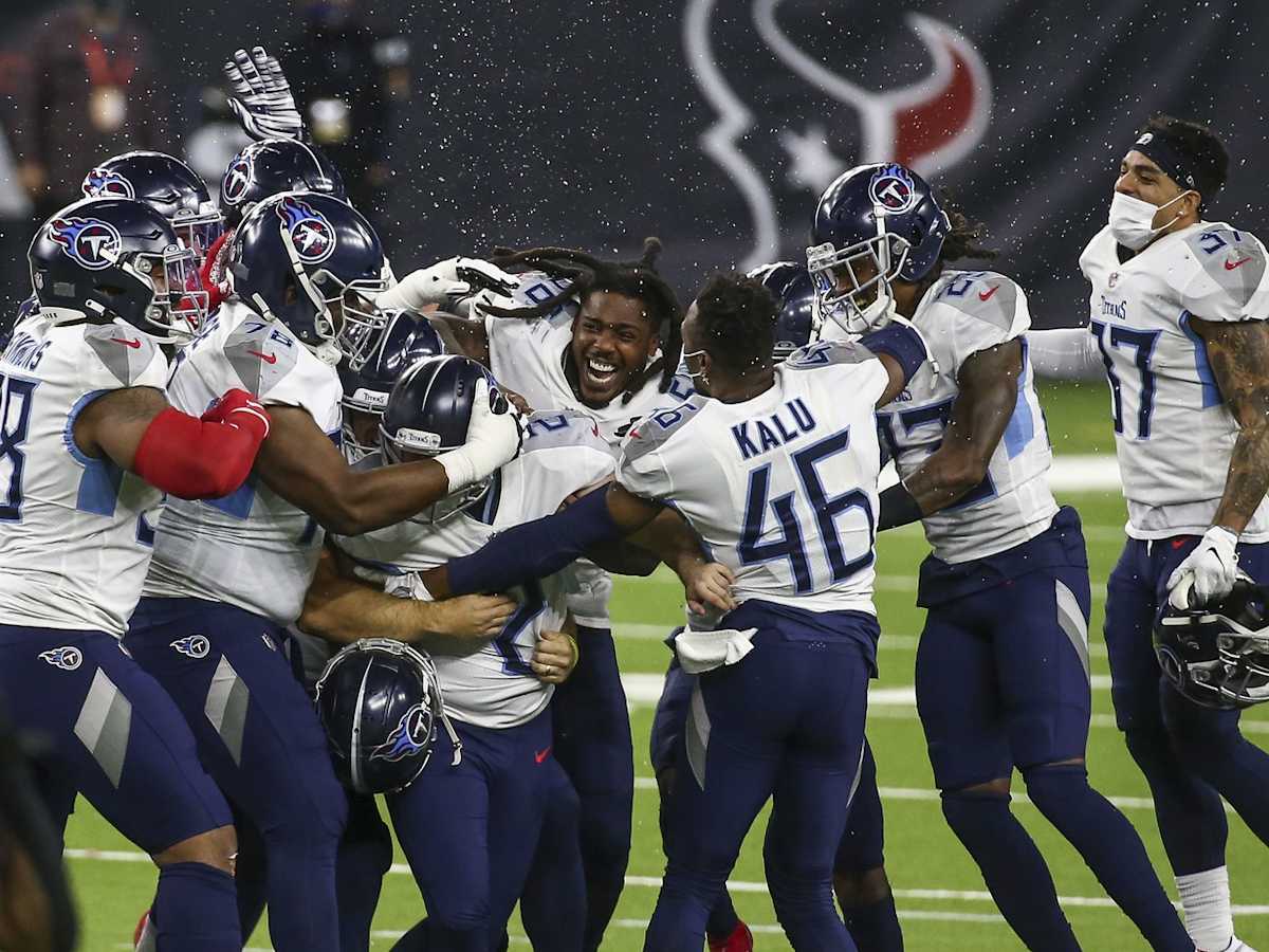 Henry passes 2K, Titans beat Texans 41-38 on late field goal