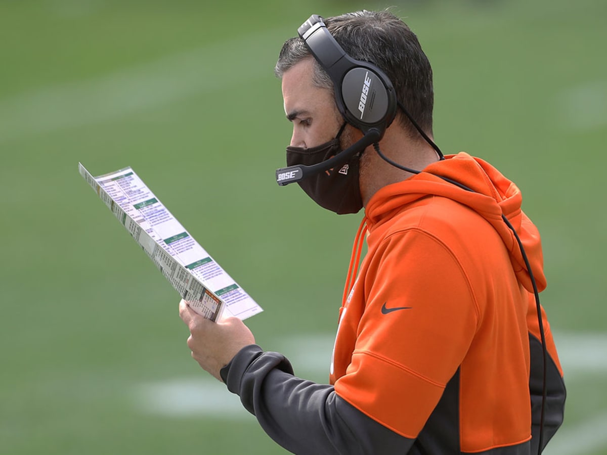 Cleveland Browns head coach Kevin Stefanski tests positive for COVID-19 -  ESPN