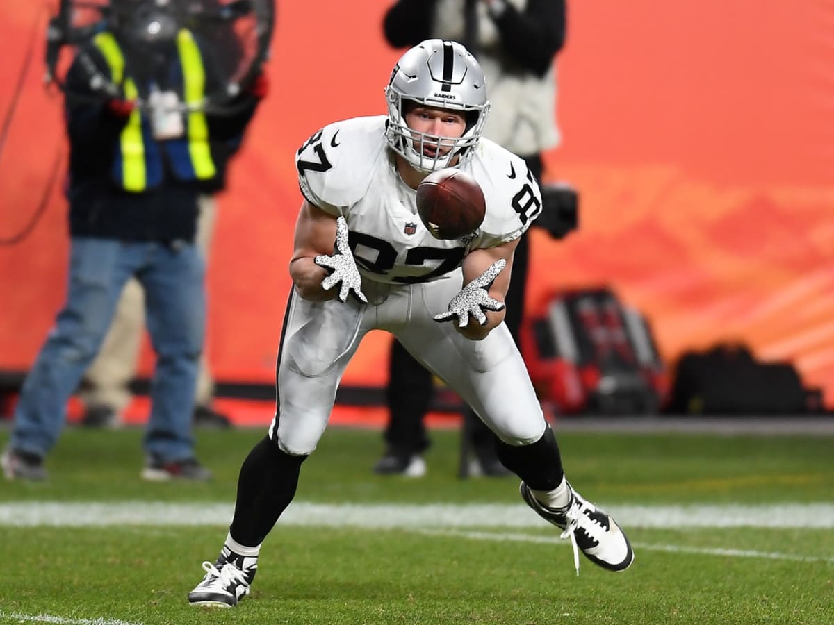 Raiders lose tight end Foster Moreau to season-ending knee injury