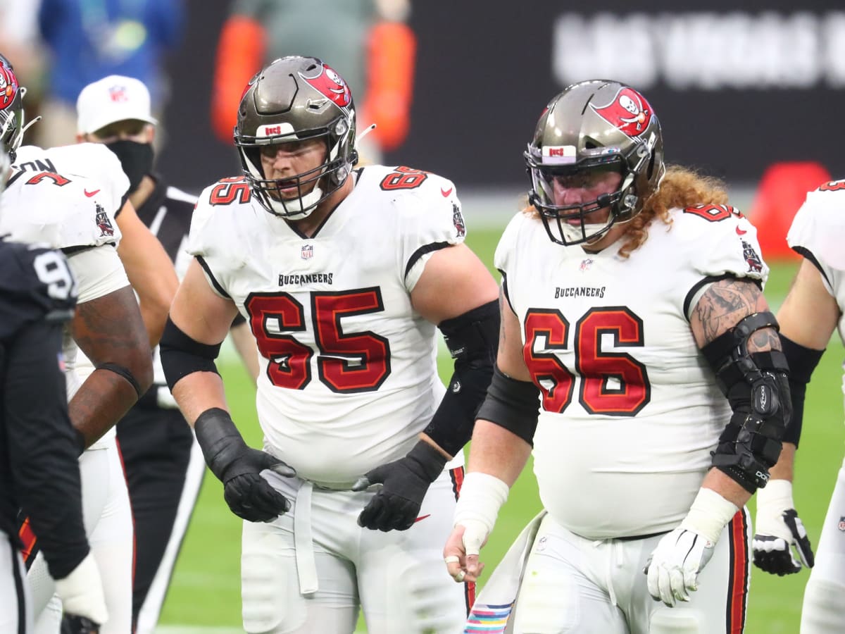 Tampa Bay Buccaneers offensive guard Alex Cappa (65) an NFL football game  against the Tampa Bay Buccaneers, Thursday, Sept 9, 2021 in Tampa, Fla. (AP  Photo/Don Montague Stock Photo - Alamy