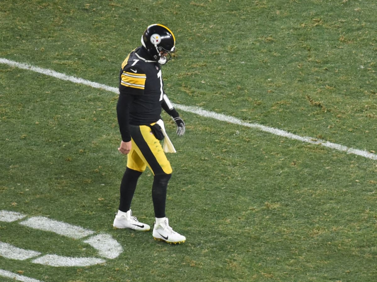 Browns Vs. Steelers: Ben Roethlisberger Grits Out Ankle Injury To Help  Pittsburgh Beat Cleveland, 14-3 - SB Nation Cleveland