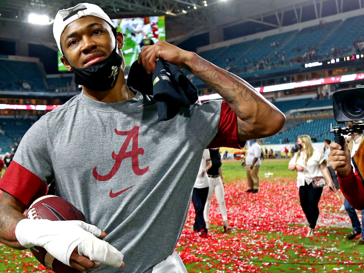 DeVonta Smith injury: Inside Alabama's medical tent at title game - Sports  Illustrated