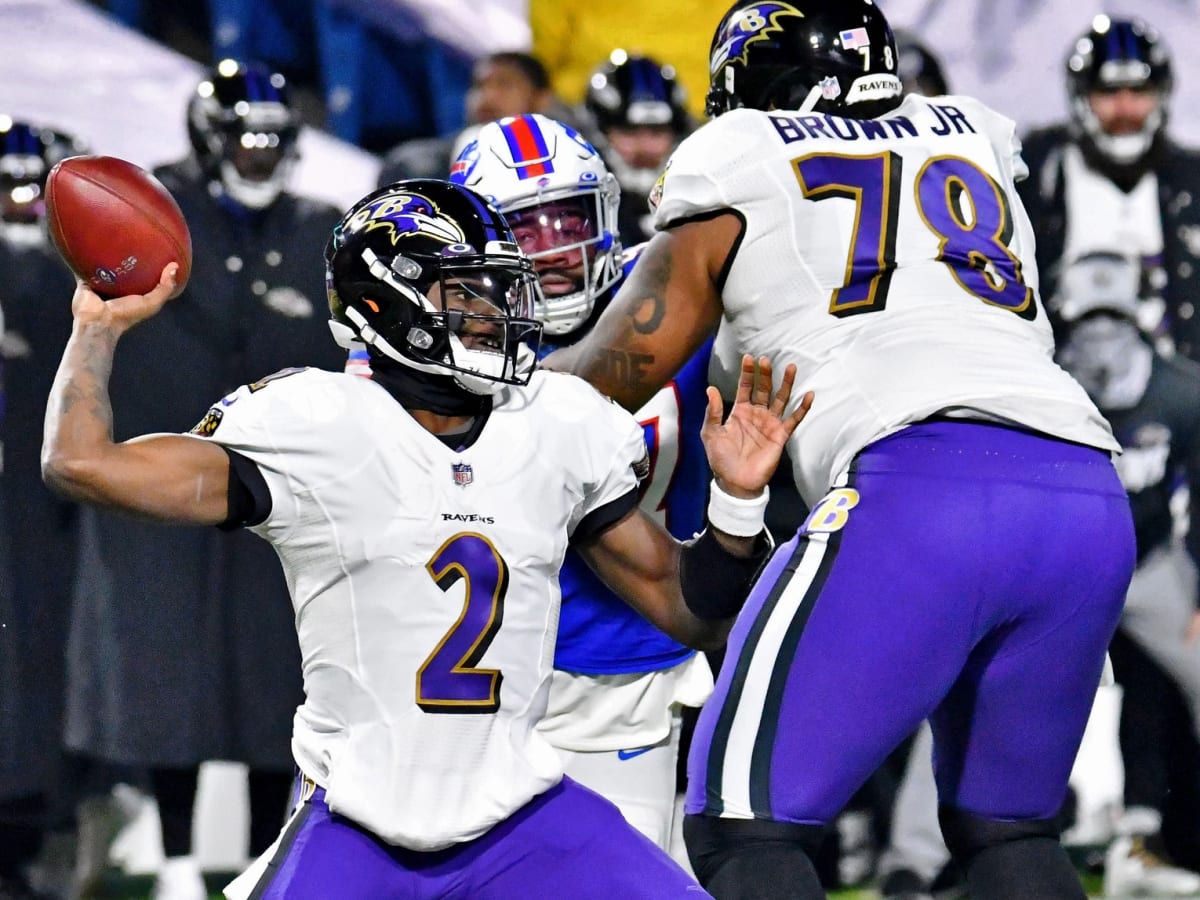 Mike Preston: Tyler Huntley takes the early lead for Ravens backup QB job