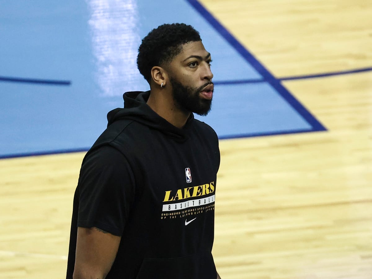 Lakers' Anthony Davis says tendon injury is 'nothing serious,' but he's  being cautious – Orange County Register