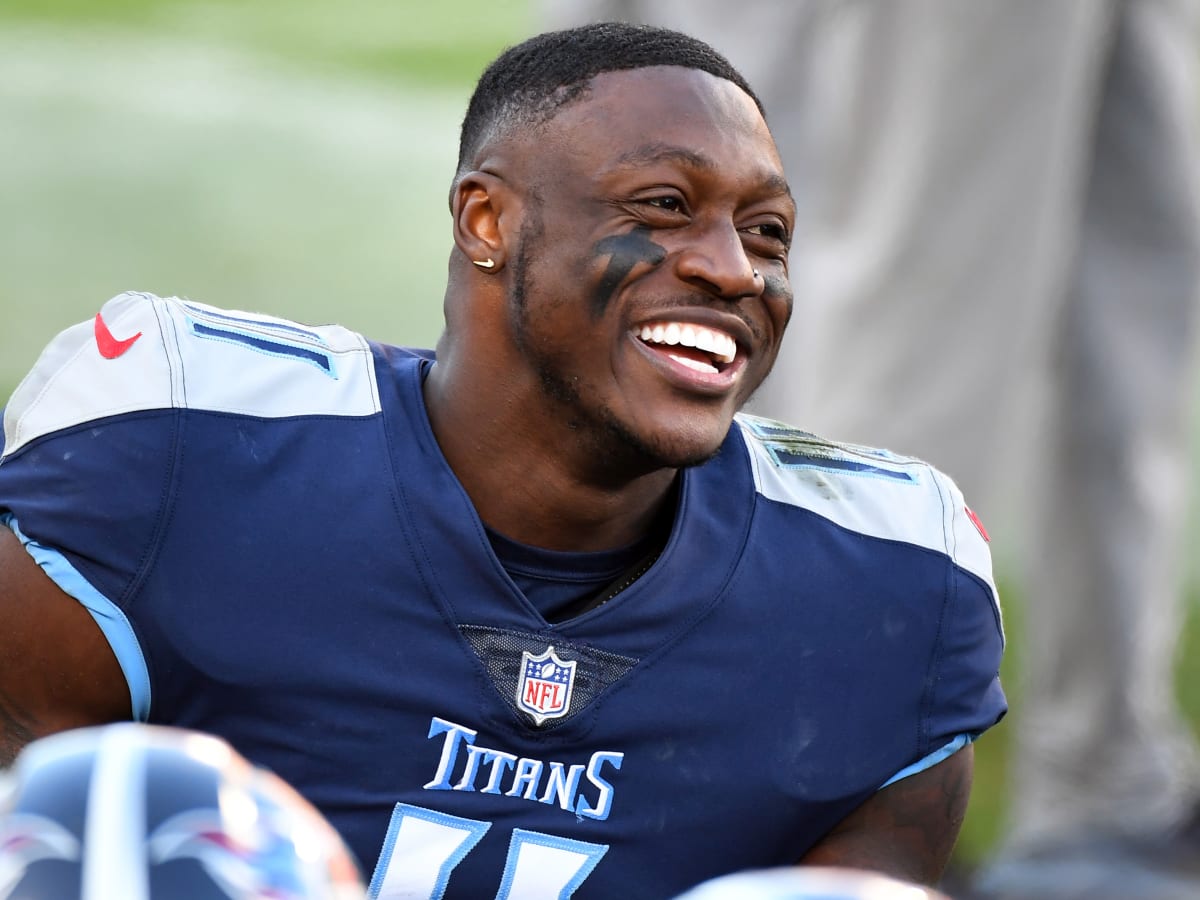 Titans' A.J. Brown apologizes for post-surgery Instagram video - Sports  Illustrated