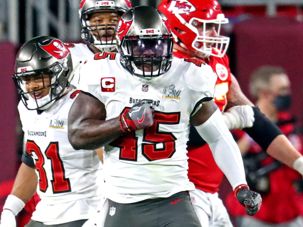 Buccaneers avoid Devin White drama as training camp starts - A to Z Sports