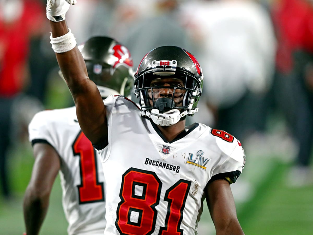 Buccaneers want WR Antonio Brown back for 2021 season