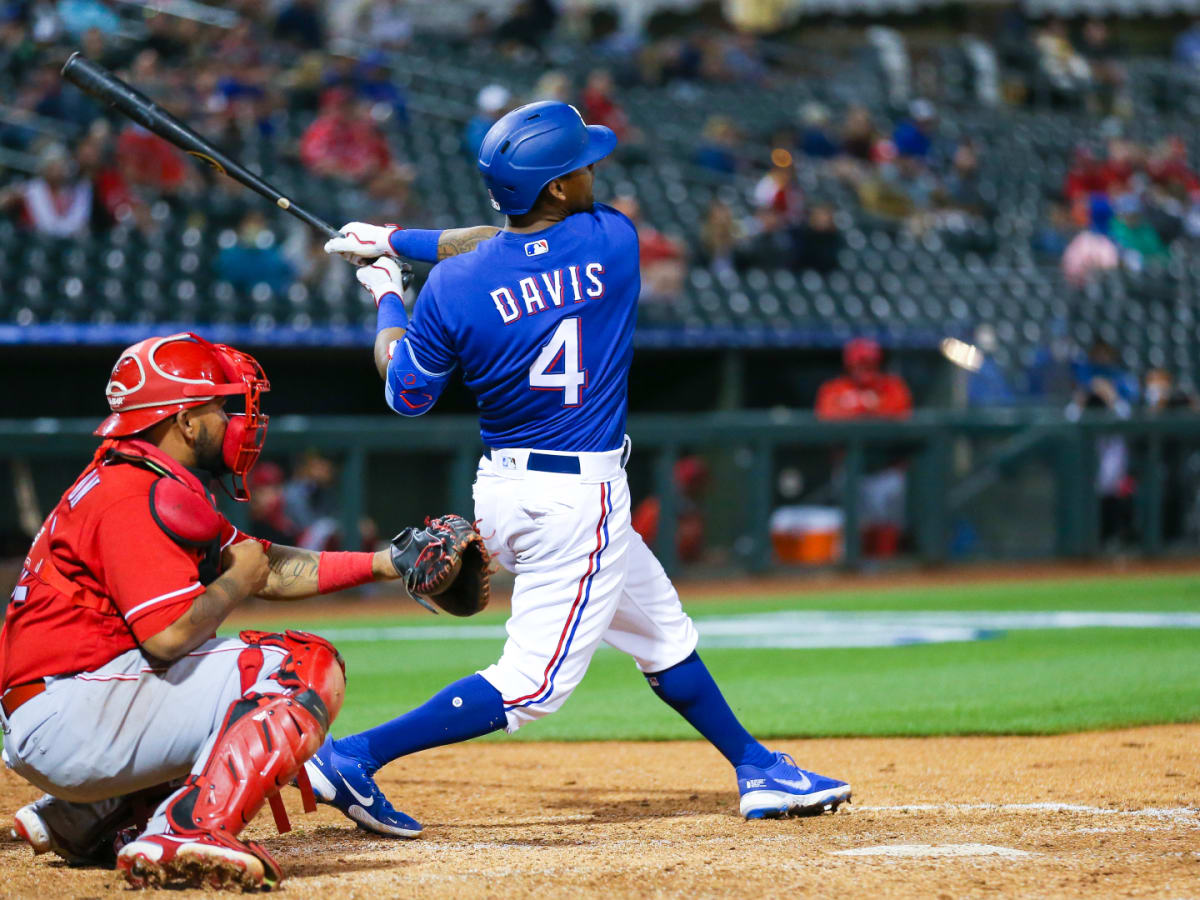 Rangers deal Andrus to A's for Khris Davis, hoping slugger regains